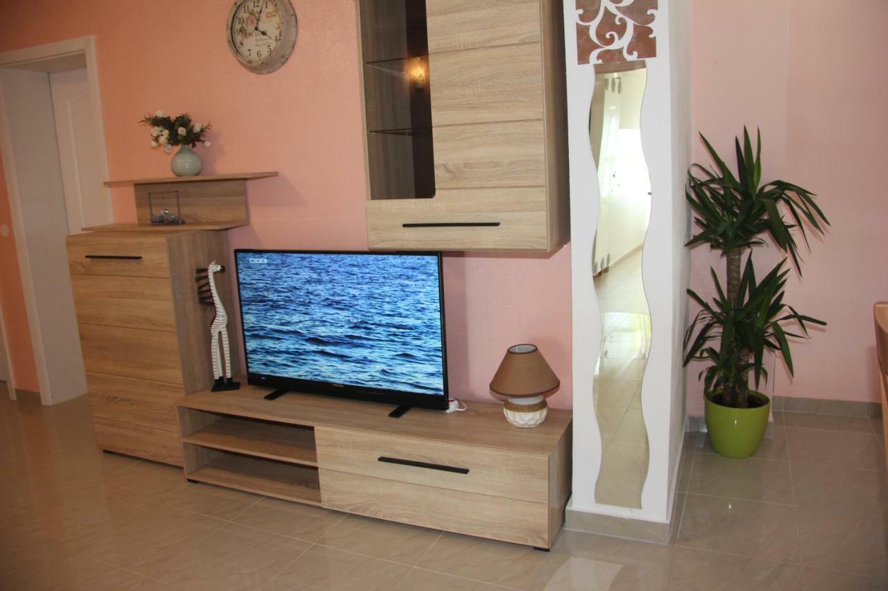 Vacation House "Viola" Фажана Экстерьер фото