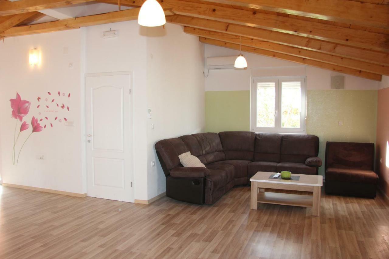 Vacation House "Viola" Фажана Экстерьер фото